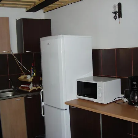 Guest house Ada 1 2*